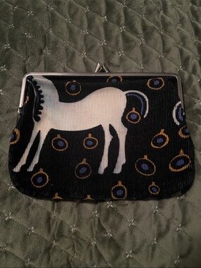 Marimekko Musta Tamma Kisslock Corduroy Pouch